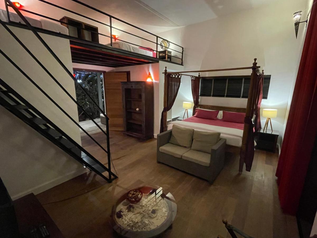 Villa La Laguna ลาคาเรส ภายนอก รูปภาพ